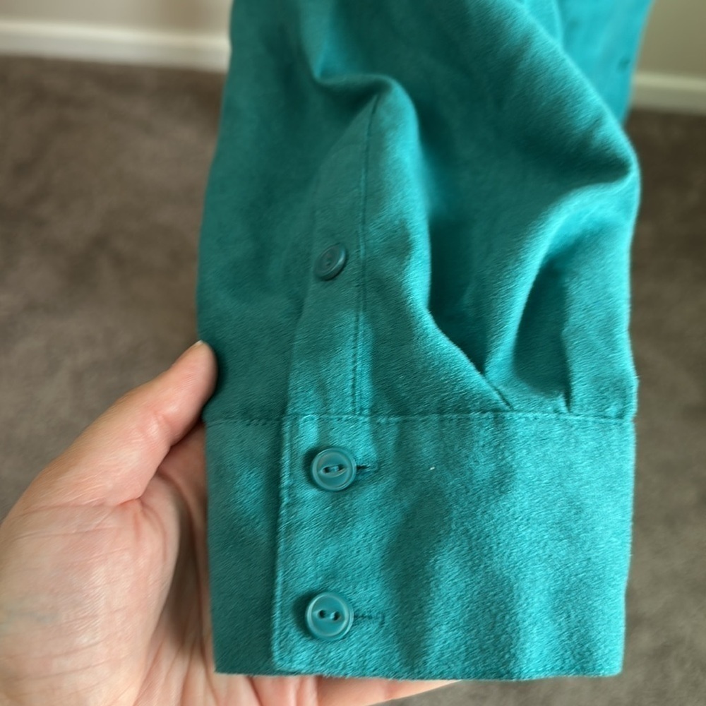 Catherines Long Sleeve Button Down Suede Like Shirt Size 1X (18/20W) in GUC - Picture 8 of 17